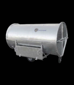 Manure trolley round WO2000