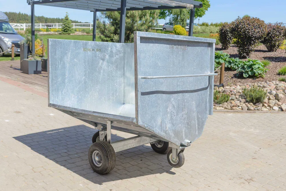 Manure truck - square